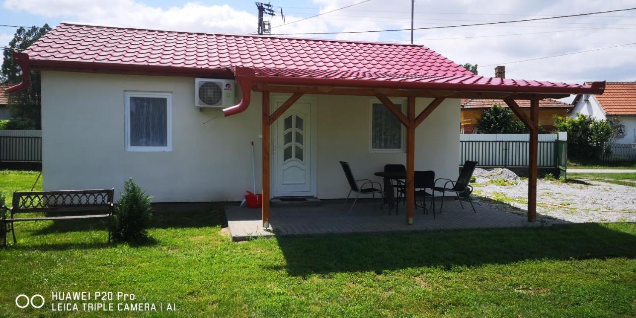 Rakoczi Vendeghaz Apartment Poroszlo Exterior photo