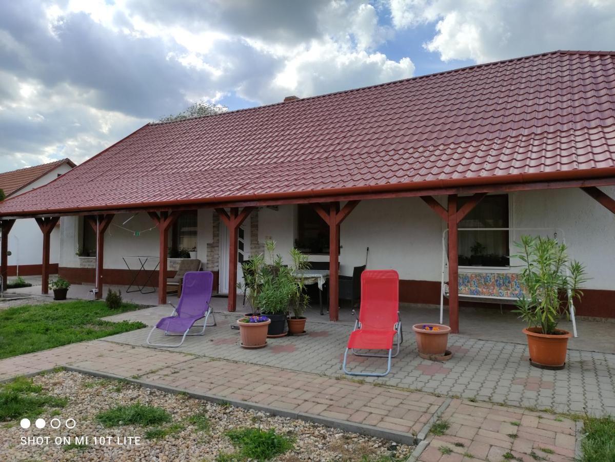 Rakoczi Vendeghaz Apartment Poroszlo Exterior photo