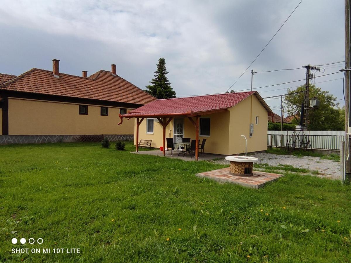 Rakoczi Vendeghaz Apartment Poroszlo Exterior photo