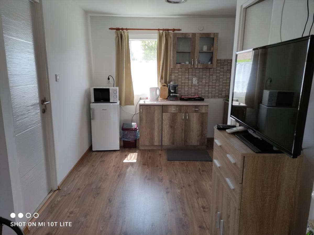 Rakoczi Vendeghaz Apartment Poroszlo Exterior photo