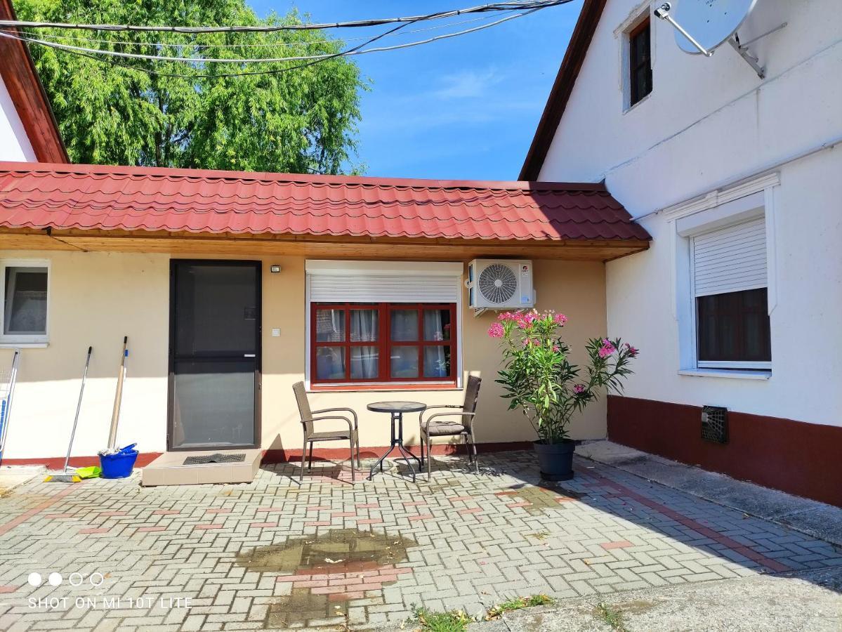 Rakoczi Vendeghaz Apartment Poroszlo Exterior photo