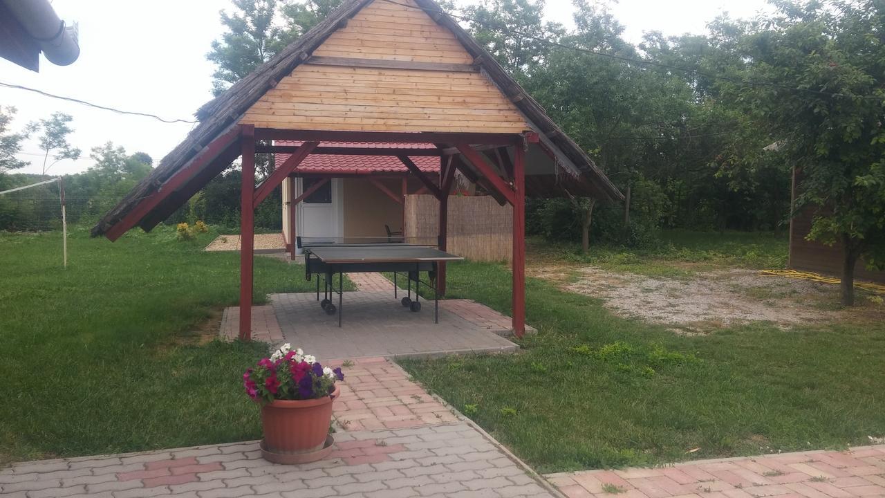 Rakoczi Vendeghaz Apartment Poroszlo Exterior photo